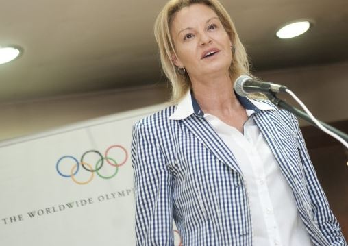 Председателят на Българския олимпийски комитет Стефка Костадинова няма да пътува